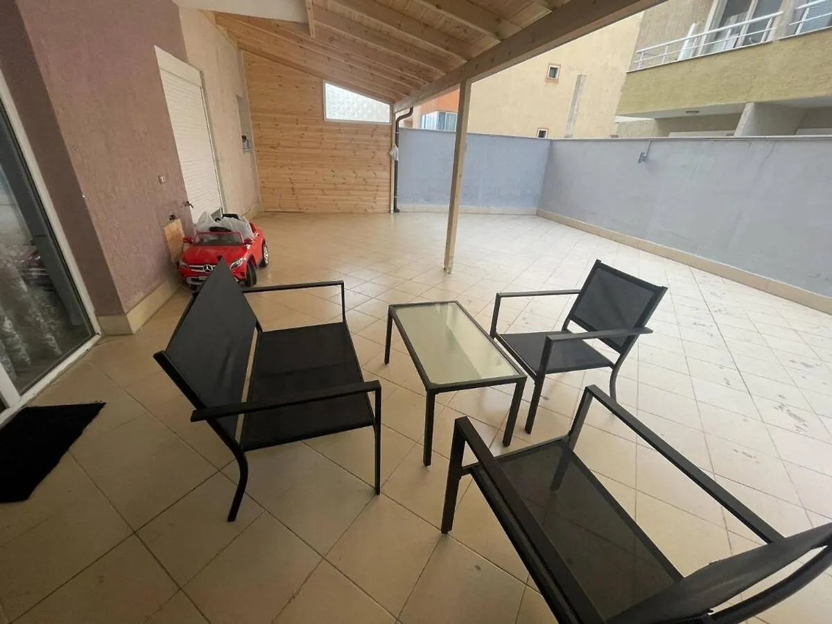 Mary'S Luxury Apartment Pogradec 1