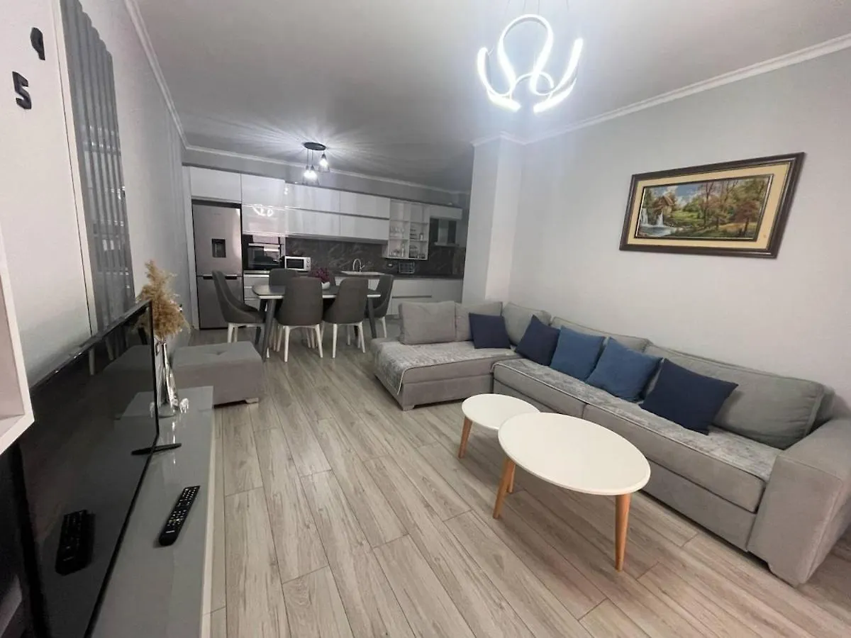 Mary'S Luxury Apartment Pogradec 1